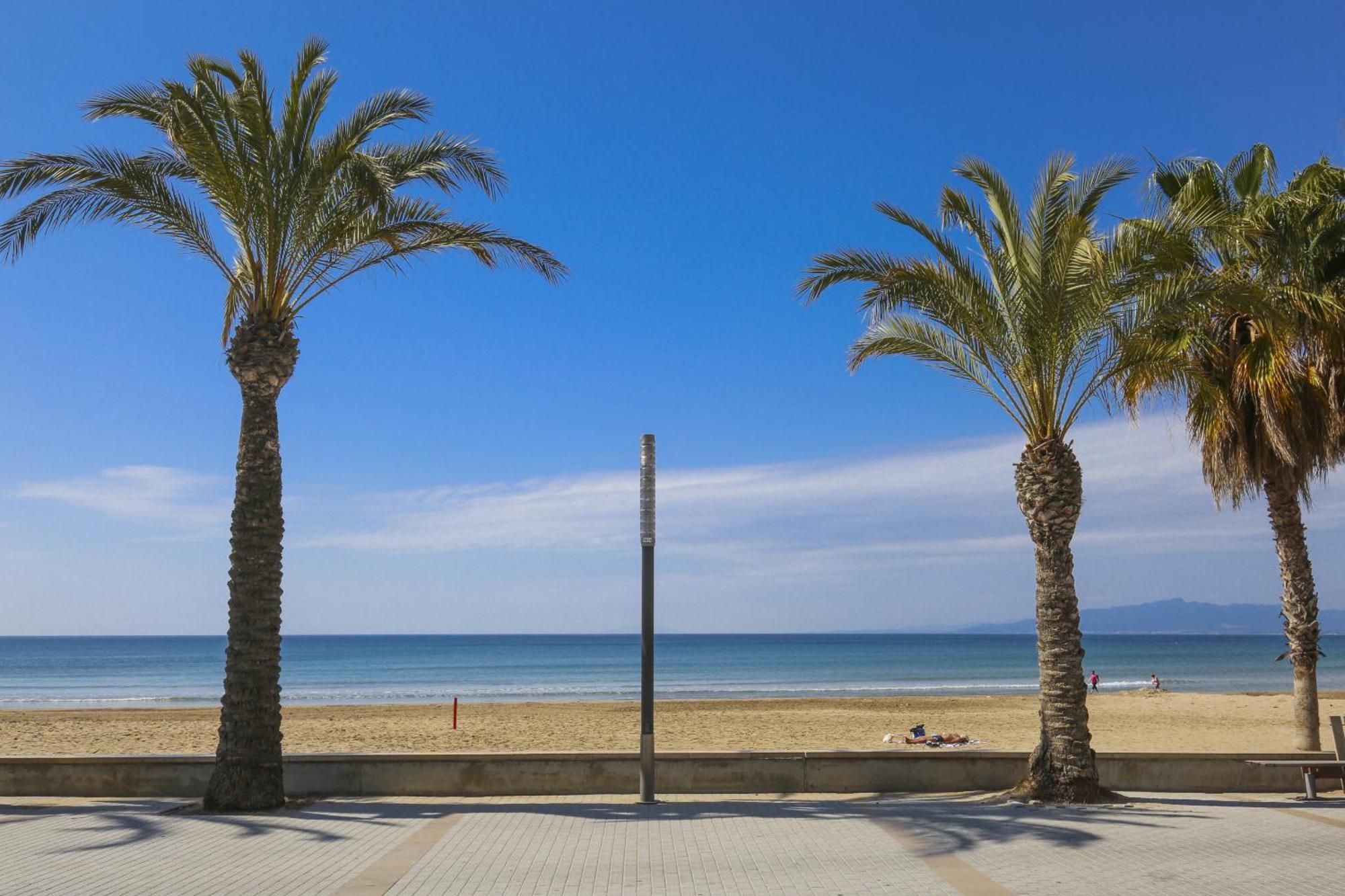 Santillana Homestay By Turismar Salou Buitenkant foto